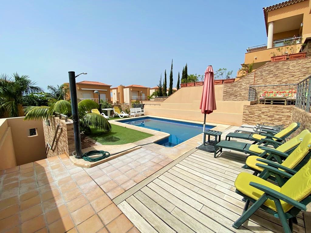 Two storey villa for sale in Puerto de Santiago
