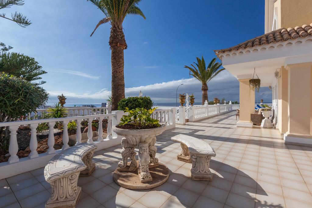 Villa in Callao Salvaje
