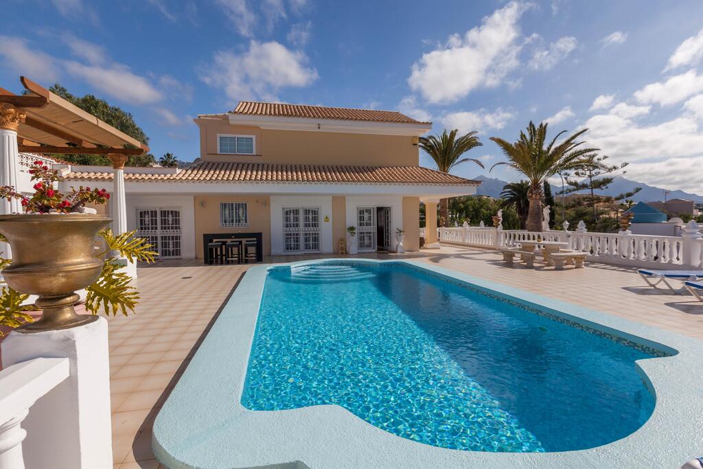 Villa in Callao Salvaje